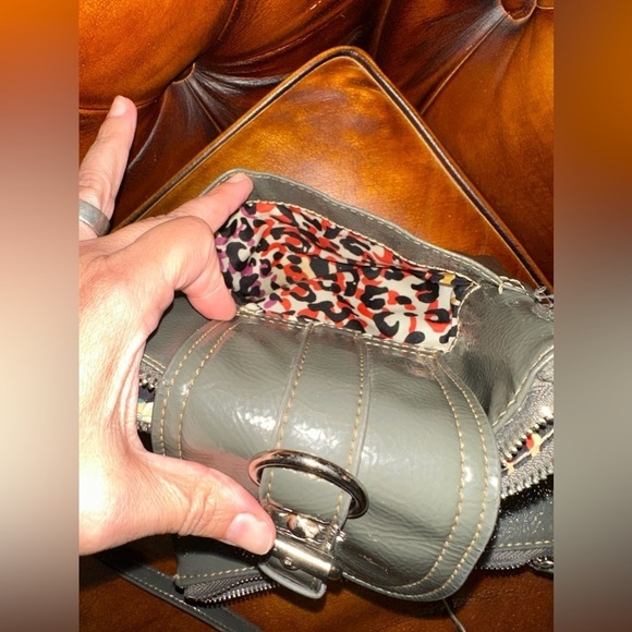 Nine West Gray Faux Leather Crossbody Bag Buckle Detail Multi-Pocket Boho Purse - Picture 9 of 10